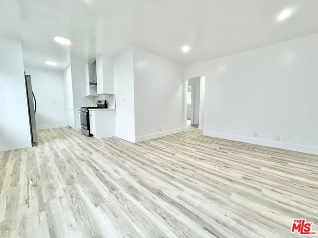 634 Flower, Los Angeles CA: https://media.crmls.org/mediaz/338b2610-1c30-4884-a7ef-15345f5586a8.jpg