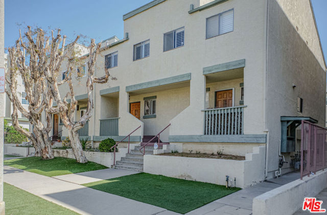 1818 Butler Avenue, Los Angeles CA: https://media.crmls.org/mediaz/338c308d-fb4e-45d7-b590-e9e3ac589a20.jpg