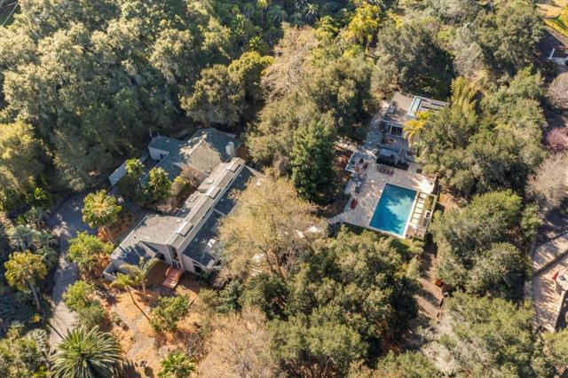 28140 Story Hill Lane, Los Altos Hills CA: https://media.crmls.org/mediaz/338c98ca-33d3-4a01-ad8a-f5a8669d557b.jpg