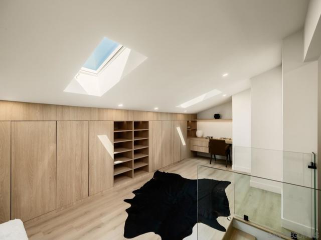 2163 Caminito Circulo Norte, La Jolla CA: https://media.crmls.org/mediaz/338de2e1-1380-4289-a4d0-9447bc287726.jpg