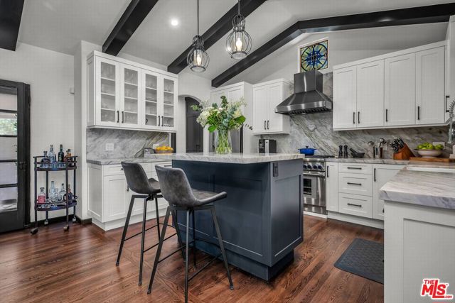 1423 Warnall Avenue, Los Angeles CA: https://media.crmls.org/mediaz/338e4082-19b4-4653-8dd6-95498d969615.jpg