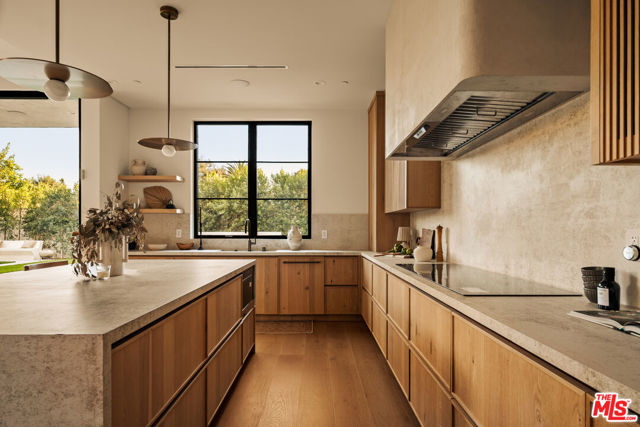 11556 Blix Street, Valley Village CA: https://media.crmls.org/mediaz/338e7a50-8ac3-4c23-9f75-3c517ad8f1b6.jpg