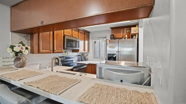 Detail Gallery Image 13 of 31 For 1677 Melrose Ave #H,  Chula Vista,  CA 91911 - 2 Beds | 2 Baths