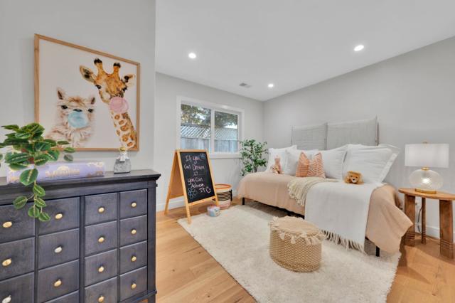 2810 Isabelle Avenue, San Mateo CA: https://media.crmls.org/mediaz/338eaa5e-4649-467b-8d1a-f82f396afa9c.jpg