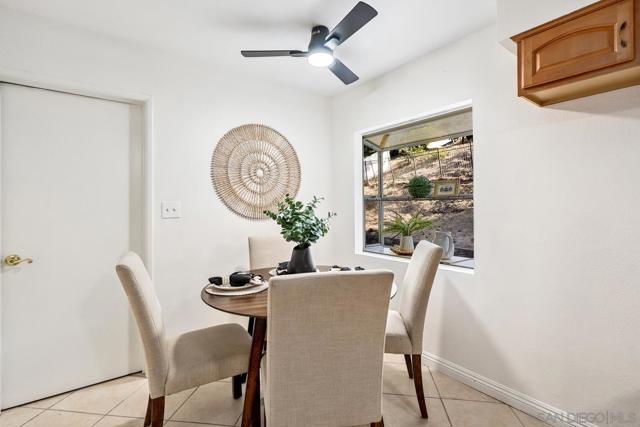 3918 Calavo Dr, La Mesa CA: https://media.crmls.org/mediaz/338ed46b-37ab-44ee-a3fe-cdd9e23ae5b3.jpg