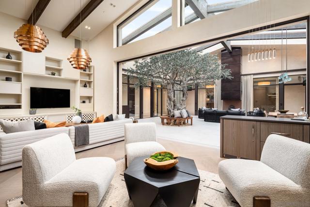 6005 La Jolla Scenic Dr S, La Jolla CA: https://media.crmls.org/mediaz/338fc2c0-51b3-400d-95f4-be677918e2c8.jpg