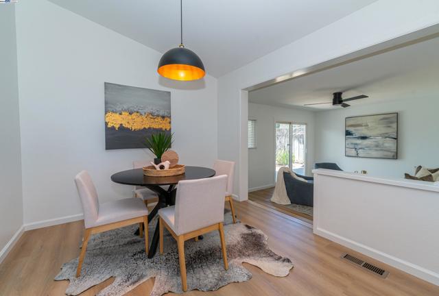 1172 Pine St, Livermore CA: https://media.crmls.org/mediaz/33902fee-c2c0-4858-bc22-736db7599537.jpg