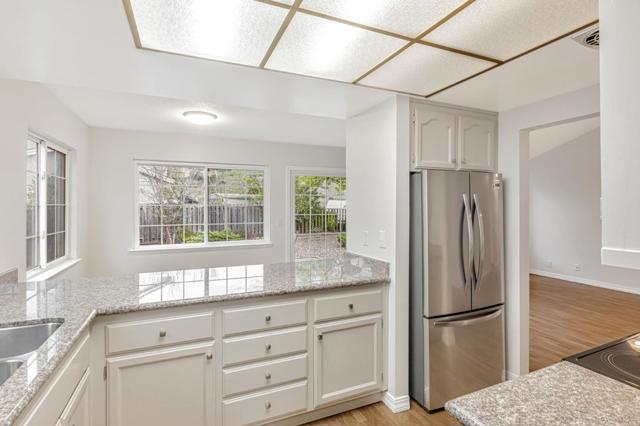 3695 Skyline Drive, Hayward CA: https://media.crmls.org/mediaz/3390bf47-08a9-4b4c-bc82-1df07338973e.jpg