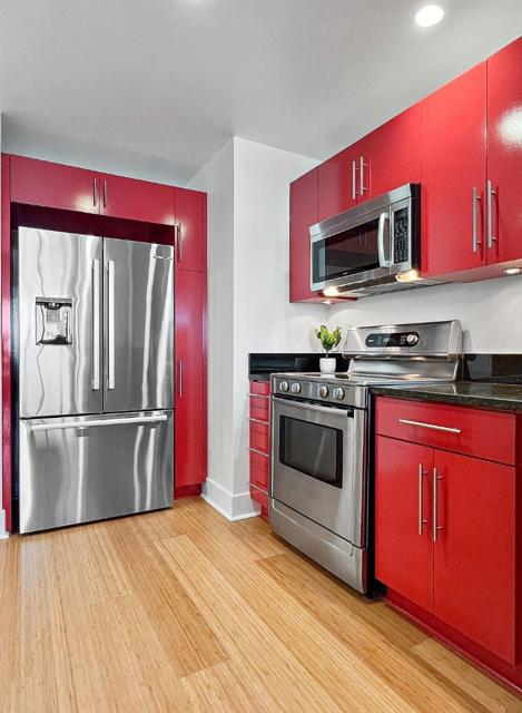 88 E San Fernando Street, San Jose CA: https://media.crmls.org/mediaz/3390d61f-9f27-43a6-9612-e64d65f53ba8.jpg