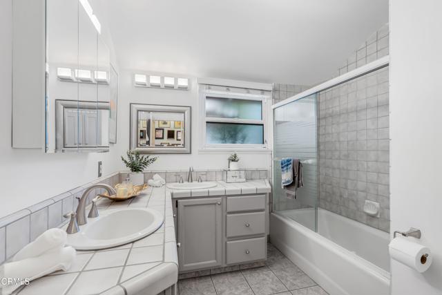 Detail Gallery Image 22 of 37 For 17448 Keswick St, Northridge,  CA 91325 - 3 Beds | 1 Baths