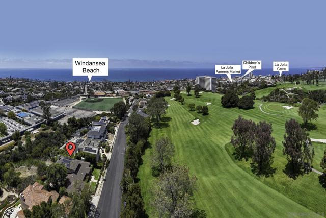1211 W Muirlands Dr, La Jolla CA: https://media.crmls.org/mediaz/33914ecc-fc28-4e27-be97-32d790b15a43.jpg
