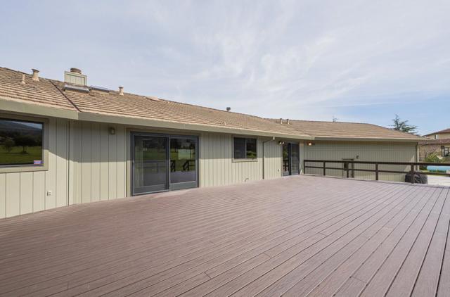 23465 Redding Circle, Salinas CA: https://media.crmls.org/mediaz/33928e0e-3767-4834-82f3-96483f05d402.jpg