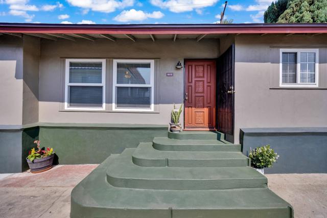 Detail Gallery Image 3 of 60 For 9015 9017 Campo Rd, Spring Valley,  CA 91977 - 6 Beds | 4 Baths