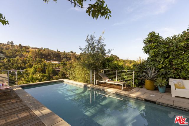2500 Carman Crest Drive, Los Angeles CA: https://media.crmls.org/mediaz/33944a03-d135-451f-9a77-bca4a7b28ea7.jpg