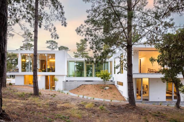 3159 Stevenson Drive, Pebble Beach CA: https://media.crmls.org/mediaz/33954e7e-28fe-4a06-8596-fdb9d0769d78.jpg