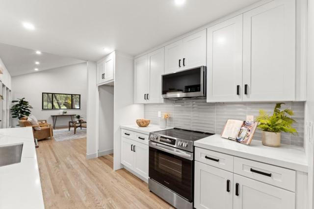 18319 Las Cumbres Road, Los Gatos CA: https://media.crmls.org/mediaz/3396c873-0564-4c1f-a9b6-bd0c4f494ac1.jpg