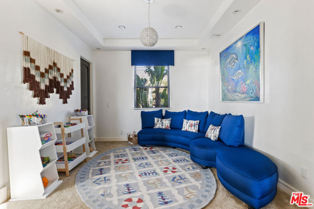30532 MORNING VIEW Drive, Malibu CA: https://media.crmls.org/mediaz/33978940-a06e-4328-90e2-705dd2521e6c.jpg
