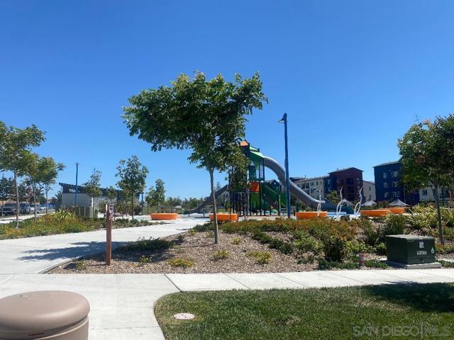 2320 Trevi Circle, Chula Vista CA: https://media.crmls.org/mediaz/339795c4-a1a8-48c4-b53c-6c7afa2aaabd.jpg