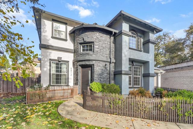 5512 Sagehen Ct, Loomis CA: https://media.crmls.org/mediaz/3398985c-6e02-4046-9072-908235e657fd.jpg