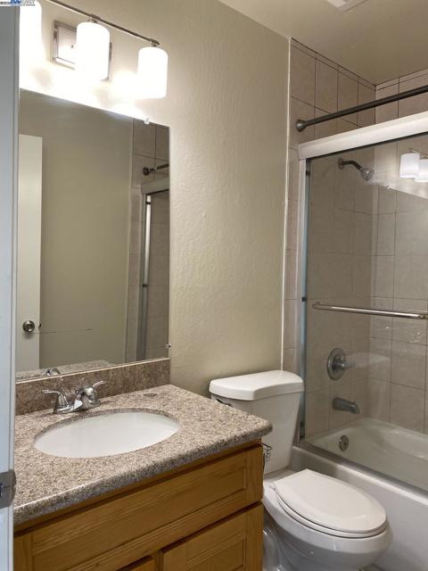 4108 Polaris, Union City CA: https://media.crmls.org/mediaz/339967d7-c018-4409-9e9a-556b053c3e40.jpg