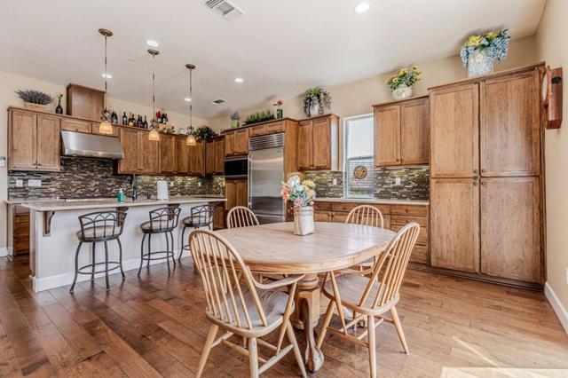 1930 Saffron Court, Gilroy CA: https://media.crmls.org/mediaz/33998f02-ffd5-4b76-bb85-b13f3ab652ae.jpg