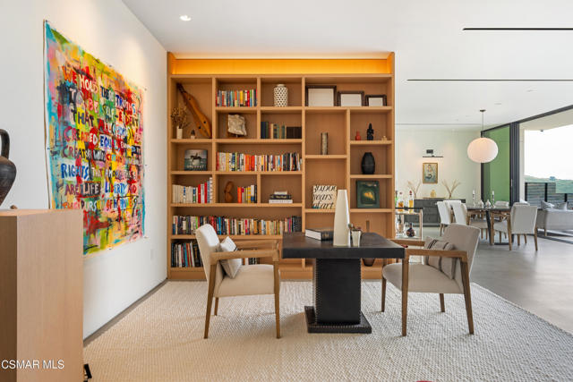 33433 Decker School Road, Malibu CA: https://media.crmls.org/mediaz/339b18c5-1304-4e6a-abac-b754eca5f31d.jpg