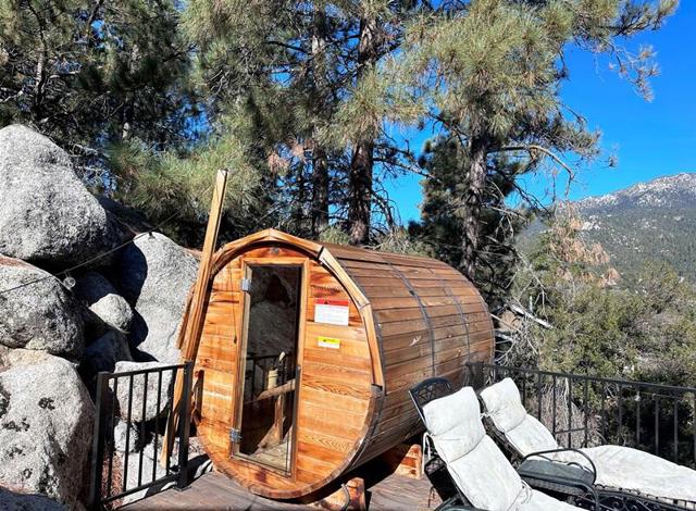 25630 Sunrise Drive, Idyllwild CA: https://media.crmls.org/mediaz/339b4f87-38ec-4992-992d-6056f0016f33.jpg