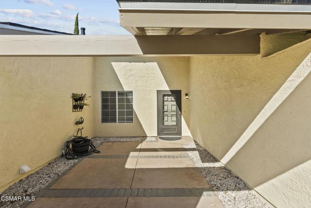 459 Mark Drive, Simi Valley CA: https://media.crmls.org/mediaz/339b5748-4348-45b5-b06d-2710fdec7f10.jpg