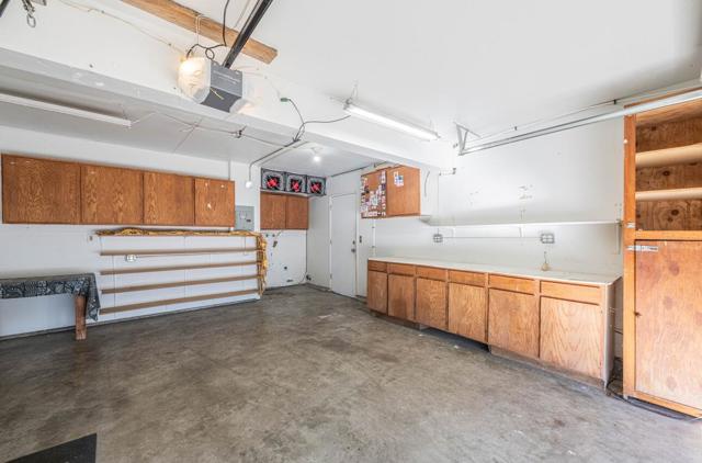 1829 Delancey Drive, Salinas CA: https://media.crmls.org/mediaz/339ca08a-e1e0-401e-8064-440f86fd45c7.jpg