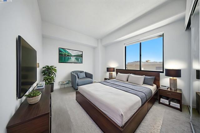 989 Webster, Oakland CA: https://media.crmls.org/mediaz/339cb631-8b09-42bf-9245-2e84d02d1cbc.jpg