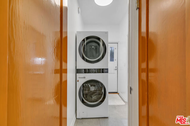 1557 S Genesee Avenue, Los Angeles CA: https://media.crmls.org/mediaz/339cc6e7-12b1-468d-954e-303619edff20.jpg