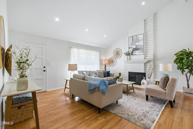 Detail Gallery Image 3 of 26 For 13151 Rose St, Cerritos,  CA 90703 - 3 Beds | 2 Baths