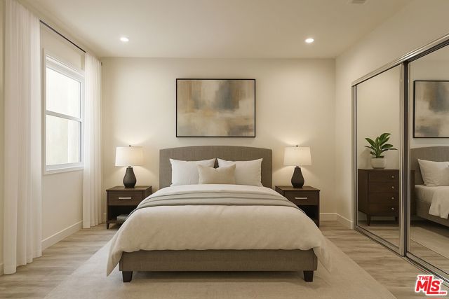 5248 Whitsett Avenue, Valley Village CA: https://media.crmls.org/mediaz/339dba99-ff74-4811-b5d1-6d240bf1cb37.jpg
