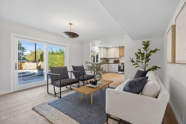111 Donnick Avenue, Thousand Oaks CA: https://media.crmls.org/mediaz/339e46c9-91da-4652-a84f-028dade2cbe0.jpg