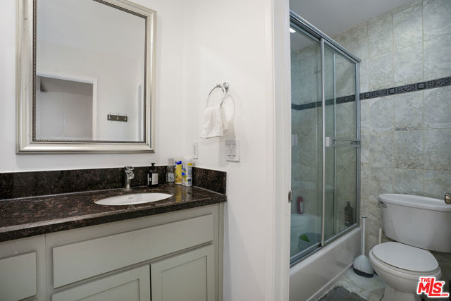 1 Bed Home for Sale in Los Angeles, California