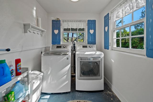 0 Mission 2 SE of 9th Avenue, Carmel CA: https://media.crmls.org/mediaz/339ed3e7-9e4b-46cb-b018-913a797631c1.jpg