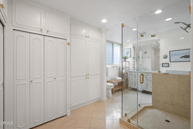 630 S Orange Grove Boulevard, Pasadena CA: https://media.crmls.org/mediaz/339eed19-5ae2-45df-a758-022c0b412247.jpg