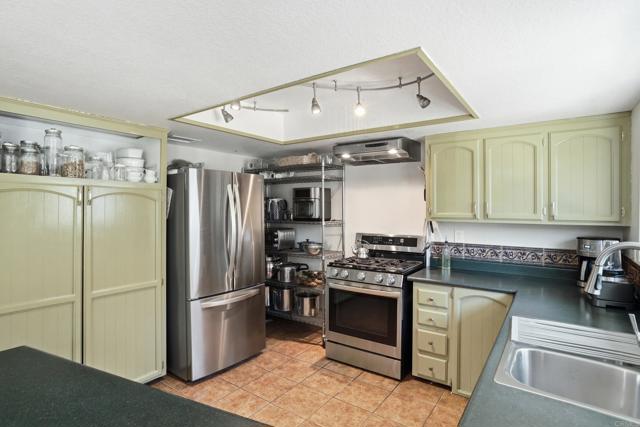 Image 19 of 42 For 3340 Skytrail Ranch Rd