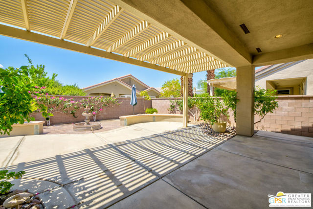 78797 Falsetto Drive, Palm Desert CA: https://media.crmls.org/mediaz/339f4d60-2108-4392-a294-e394abc71d0d.jpg