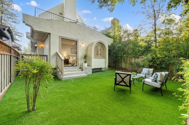 2095 Bowdoin Street, Palo Alto CA: https://media.crmls.org/mediaz/339f5604-68d6-4c73-a6f8-5b16e6815468.jpg