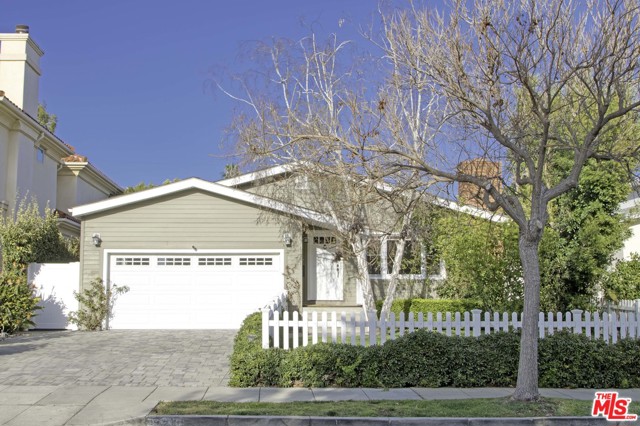 827 22ND Street Santa Monica, California Absolutely charming single-family home located on an over 8000 square foot lot, less than a block South of trendy shops and cafes on Montana Avenue and just around the corner from Franklin Elementary. Move-in ready with tons of potential to make it your own and expand, this 4-bed, 3bath, single-level home offers hardwood floors, two fireplaces, and the comfort of central heating + cooling. Relax in your private backyard oasis surrounded by lush landscaping and mature fruit trees or gather your friends and family for a summer BBQ alongside the large pool and jacuzzi.