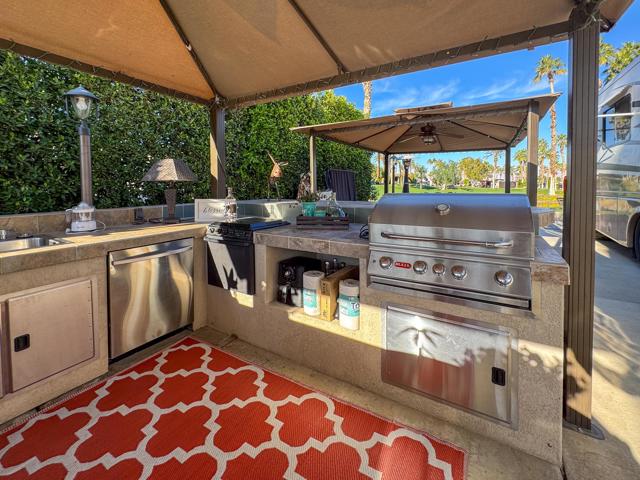 80394 Avenue 48, Indio CA: https://media.crmls.org/mediaz/33a04e1d-3a7a-4b2b-bfc6-9179d331f25b.jpg