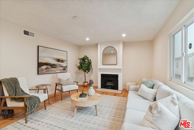 1050 S Garfield Avenue, Monterey Park CA: https://media.crmls.org/mediaz/33a0a0ec-4530-4613-aa2b-b49877996b57.jpg