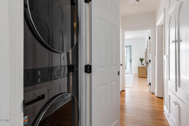 1159 N Chester Avenue, Pasadena CA: https://media.crmls.org/mediaz/33a1d246-a762-4bf8-bacc-2e171914127d.jpg