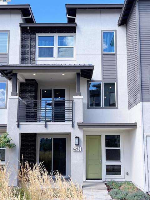 6260 Dove Ave, Dublin CA: https://media.crmls.org/mediaz/33a1fc98-d50d-4642-b850-856a92283208.jpg