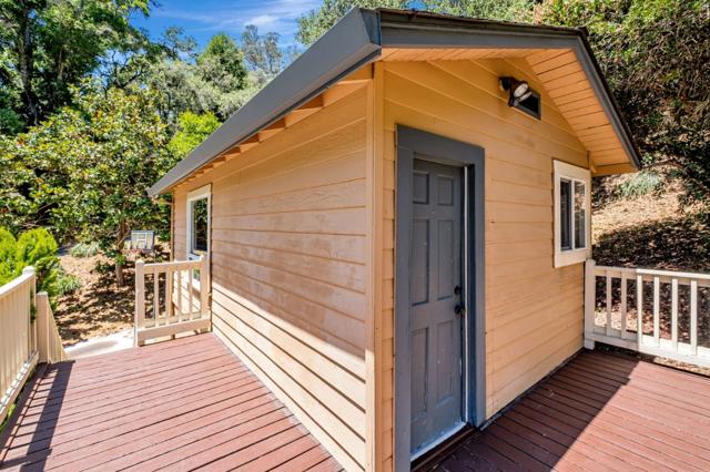 4858 Freedom Boulevard, Aptos CA: https://media.crmls.org/mediaz/33a2a257-c54f-4ec4-8273-7e3c96e69d70.jpg