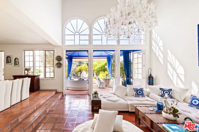 Drew Fenton | 2113 Stoney Hill Road Los Angeles CA | MLS: 7403799