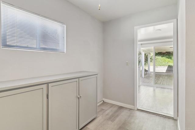 1783 Calle Del Arroyo, San Marcos CA: https://media.crmls.org/mediaz/33a47f9f-569d-43ad-8338-773a6a528568.jpg