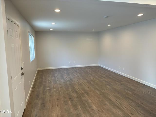 Detail Gallery Image 8 of 13 For 127 Bundren St, Oak View,  CA 93022 - 2 Beds | 1 Baths