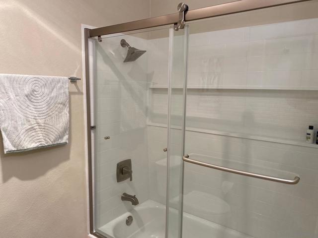 1021 Scott St, San Diego CA: https://media.crmls.org/mediaz/33a5af85-8b59-4128-91f8-337d2f8f06ca.jpg